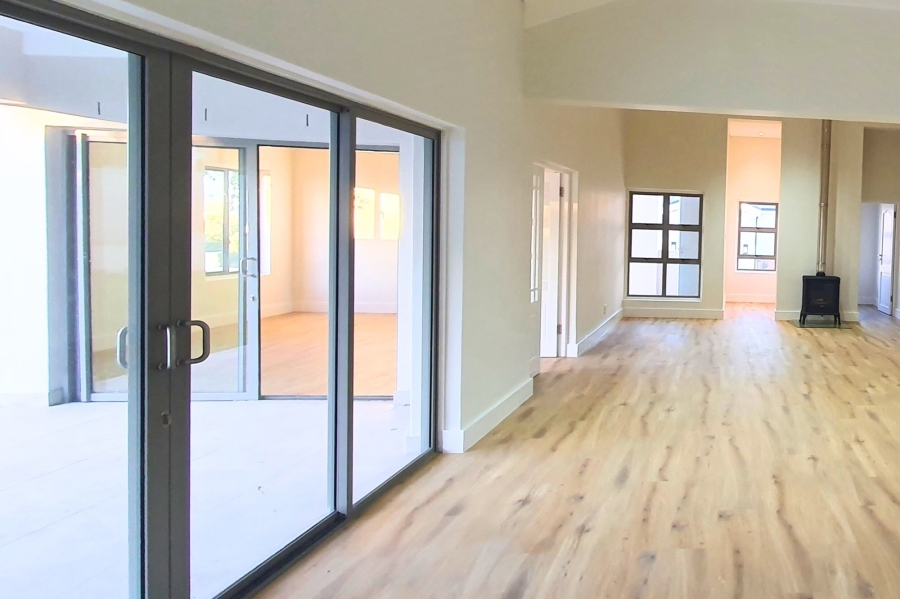 4 Bedroom Property for Sale in Vierlanden Western Cape
